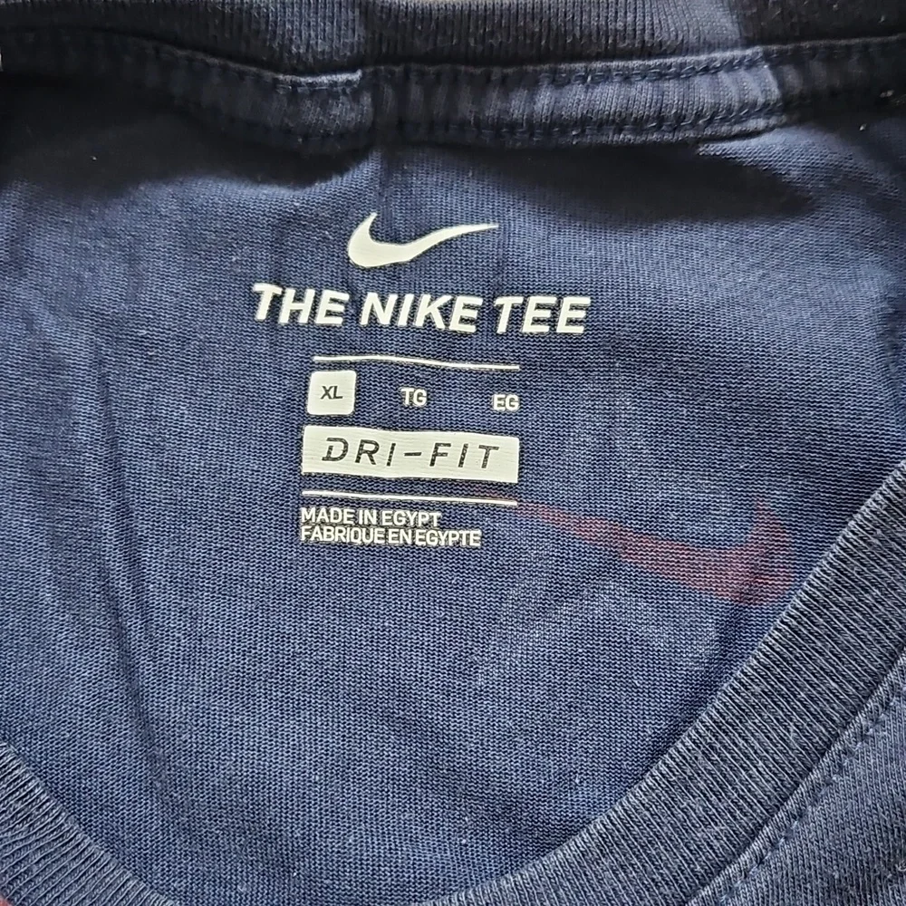 NIKE TSHIRT